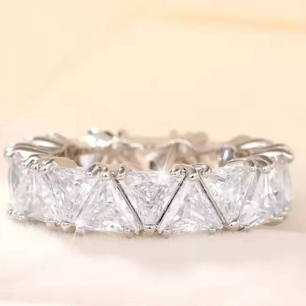 18k 6ct Trillion Eternity Band - Picture 3 of 16